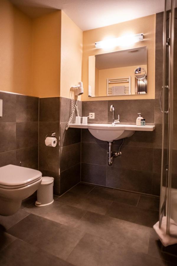 Hotel Garni Zur Alten Post Лембрух Екстериор снимка